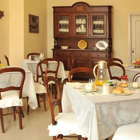 Albergo Villa Donna Isabella Санникола Екстериор снимка