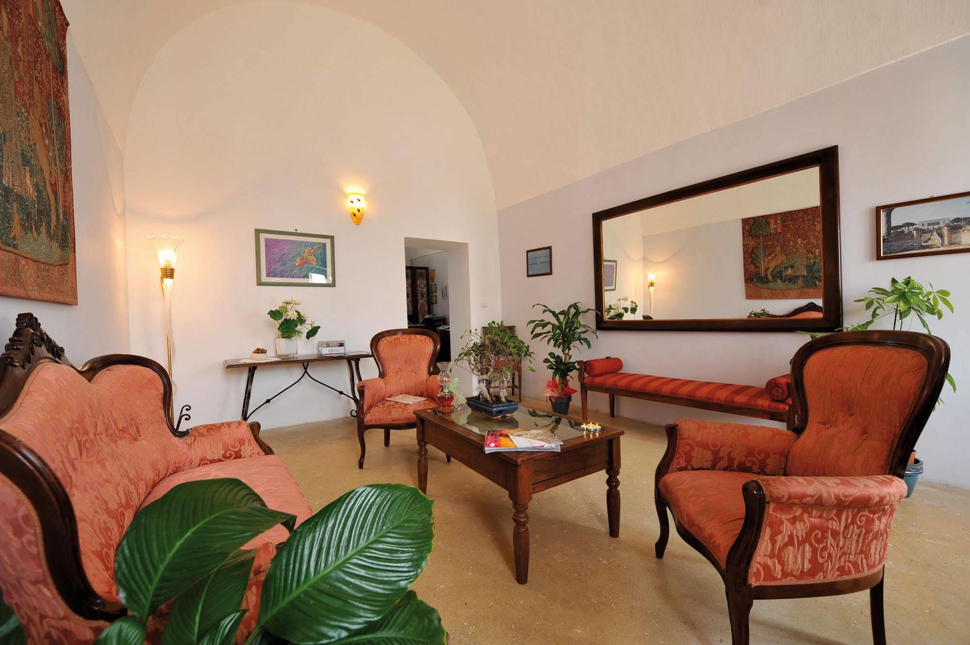 Albergo Villa Donna Isabella Санникола Екстериор снимка